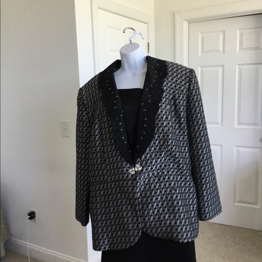Slightly worn jacket long sleeves